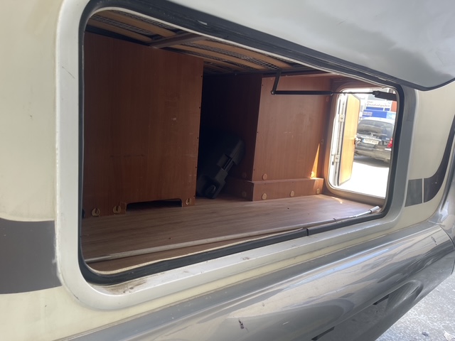 FIAT DUCATO/ MC LOUIS YEARLING 72